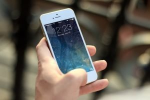 Forfaits mobiles pour étudiants : comment faire des économies ?
