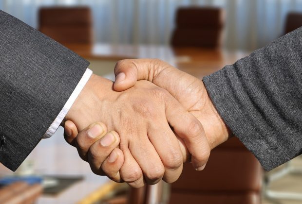 Un courtier vous aide à trouver le meilleur fournisseur d&rsquo;électricité !